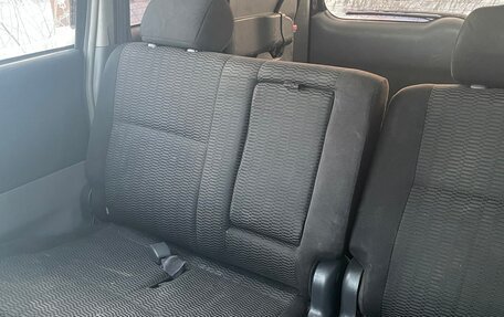 Toyota Voxy II, 2005 год, 440 000 рублей, 8 фотография