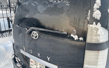 Toyota Voxy II, 2005 год, 440 000 рублей, 5 фотография