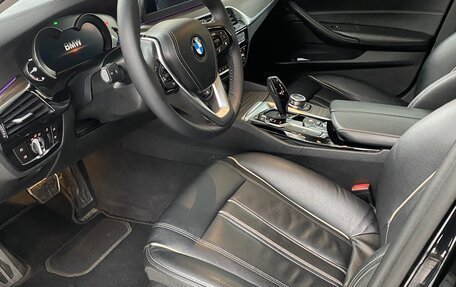 BMW 5 серия, 2018 год, 2 650 000 рублей, 4 фотография