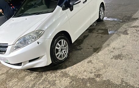 Honda Edix, 2006 год, 450 000 рублей, 2 фотография