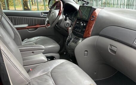 Toyota Sienna II рестайлинг, 2004 год, 990 000 рублей, 7 фотография