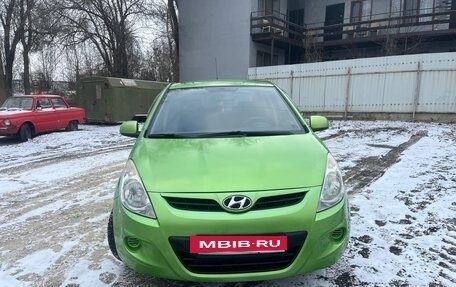 Hyundai i20 IB рестайлинг, 2010 год, 730 000 рублей, 2 фотография