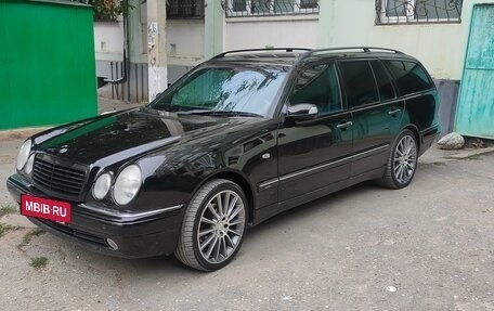 Mercedes-Benz E-Класс, 1998 год, 950 000 рублей, 3 фотография