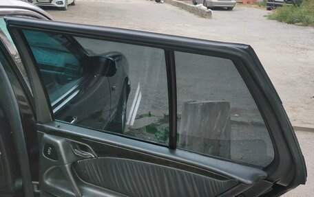 Mercedes-Benz E-Класс, 1998 год, 950 000 рублей, 17 фотография