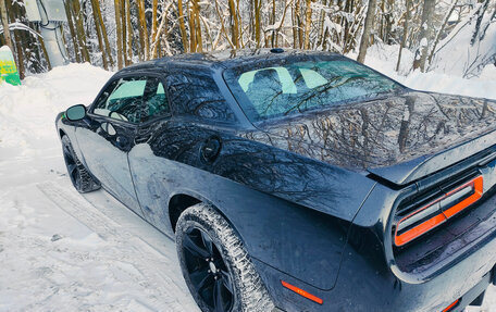 Dodge Challenger III рестайлинг 2, 2019 год, 3 450 000 рублей, 1 фотография