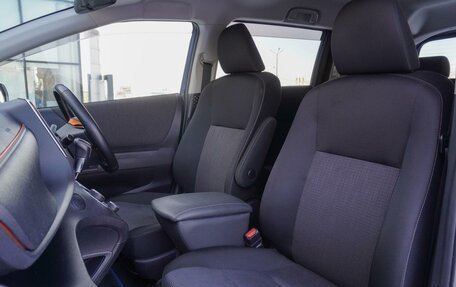 Toyota Sienta II, 2020 год, 1 693 000 рублей, 14 фотография