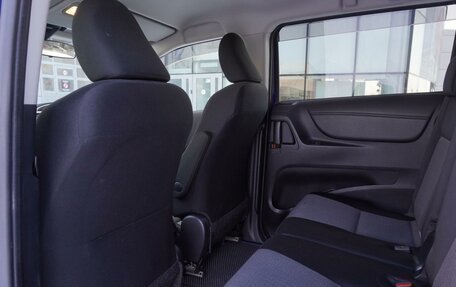 Toyota Sienta II, 2020 год, 1 693 000 рублей, 15 фотография