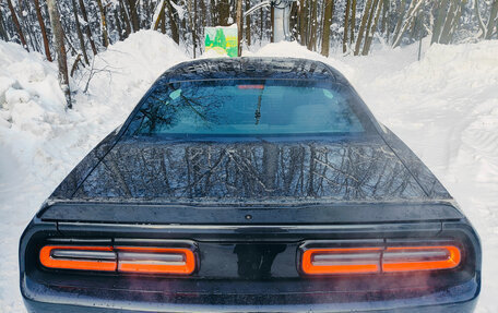 Dodge Challenger III рестайлинг 2, 2019 год, 3 450 000 рублей, 8 фотография