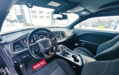 Dodge Challenger III рестайлинг 2, 2019 год, 3 450 000 рублей, 2 фотография