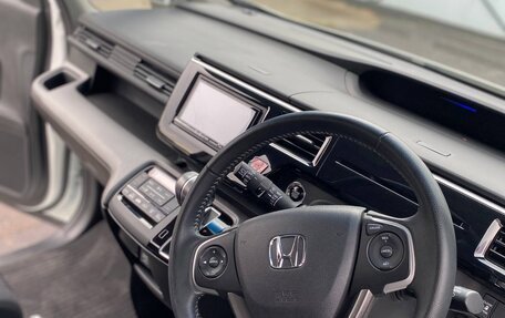 Honda Stepwgn IV, 2017 год, 1 620 000 рублей, 5 фотография