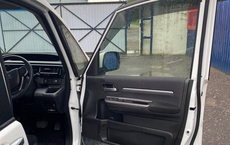 Honda Stepwgn IV, 2017 год, 1 620 000 рублей, 12 фотография