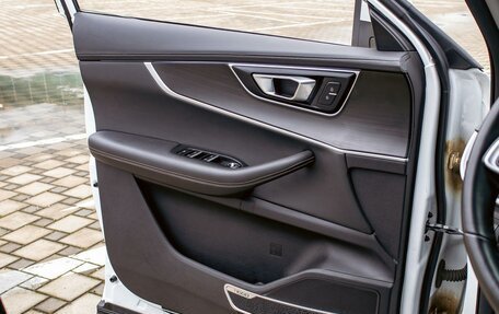 Chery Tiggo 8 Pro, 2022 год, 1 825 000 рублей, 12 фотография