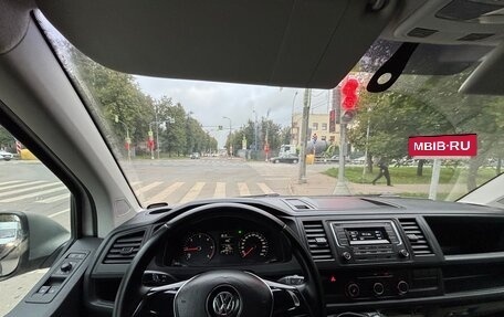 Volkswagen Transporter T6 рестайлинг, 2019 год, 1 850 000 рублей, 5 фотография