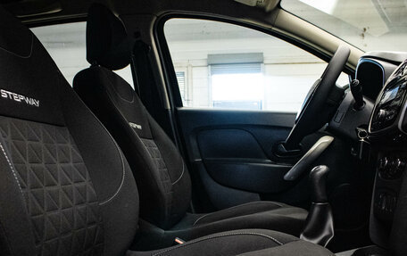 Renault Sandero II рестайлинг, 2016 год, 899 000 рублей, 12 фотография