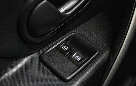 Renault Sandero II рестайлинг, 2016 год, 899 000 рублей, 13 фотография