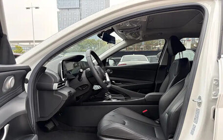 Hyundai Elantra, 2022 год, 1 447 000 рублей, 9 фотография