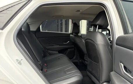 Hyundai Elantra, 2022 год, 1 447 000 рублей, 11 фотография