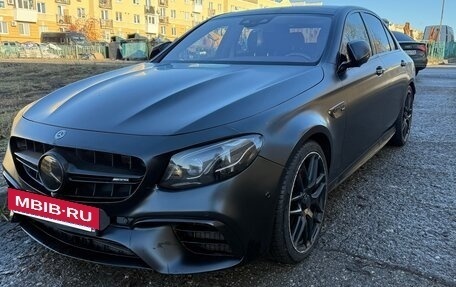 Mercedes-Benz E-Класс AMG, 2017 год, 7 100 000 рублей, 4 фотография