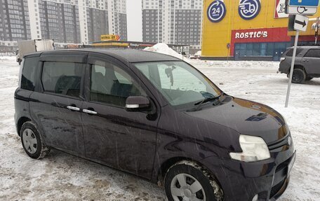 Toyota Sienta I, 2011 год, 965 000 рублей, 6 фотография