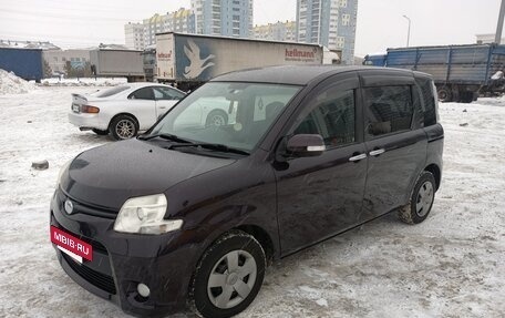 Toyota Sienta I, 2011 год, 965 000 рублей, 3 фотография