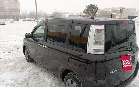 Toyota Sienta I, 2011 год, 965 000 рублей, 10 фотография