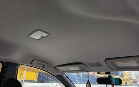 Toyota Sienta I, 2011 год, 965 000 рублей, 17 фотография