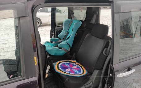 Toyota Sienta I, 2011 год, 965 000 рублей, 25 фотография