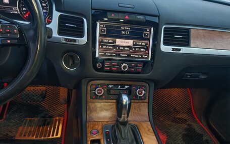 Volkswagen Touareg III, 2013 год, 1 650 000 рублей, 8 фотография