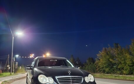 Mercedes-Benz C-Класс, 2005 год, 800 000 рублей, 8 фотография