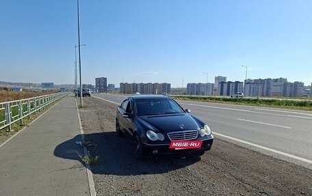 Mercedes-Benz C-Класс, 2005 год, 800 000 рублей, 4 фотография