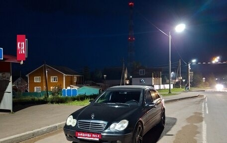 Mercedes-Benz C-Класс, 2005 год, 800 000 рублей, 9 фотография