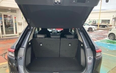 Honda Vezel, 2022 год, 2 100 000 рублей, 9 фотография