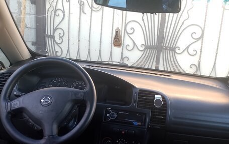 Opel Zafira A рестайлинг, 2003 год, 360 000 рублей, 3 фотография