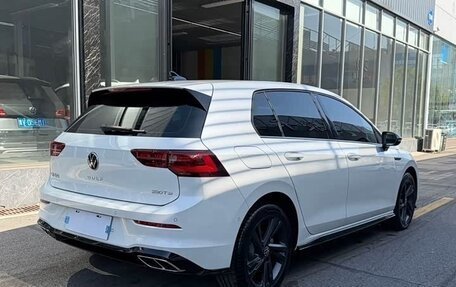 Volkswagen Golf VIII, 2023 год, 1 940 000 рублей, 6 фотография