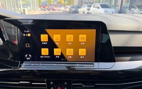 Volkswagen Golf VIII, 2023 год, 1 940 000 рублей, 9 фотография