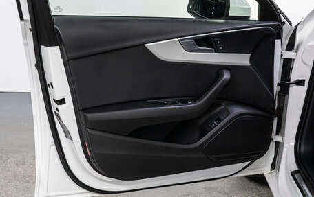 Audi A4, 2019 год, 2 399 000 рублей, 10 фотография