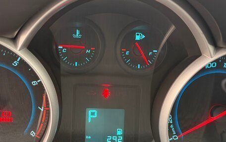 Chevrolet Cruze II, 2013 год, 700 000 рублей, 9 фотография