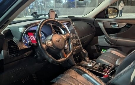 Infiniti QX70, 2015 год, 2 350 000 рублей, 8 фотография