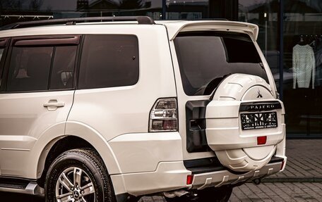 Mitsubishi Pajero IV, 2014 год, 2 215 000 рублей, 10 фотография