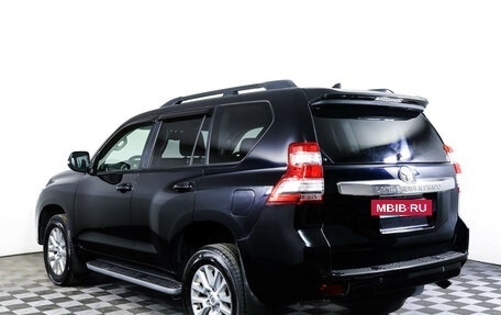 Toyota Land Cruiser Prado 150 рестайлинг 2, 2016 год, 3 990 000 рублей, 7 фотография