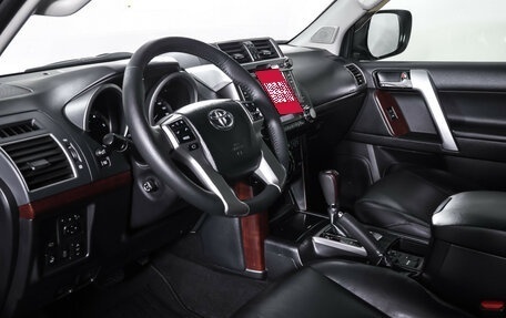 Toyota Land Cruiser Prado 150 рестайлинг 2, 2016 год, 3 990 000 рублей, 15 фотография