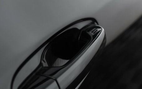 Toyota Land Cruiser Prado 150 рестайлинг 2, 2016 год, 3 990 000 рублей, 24 фотография