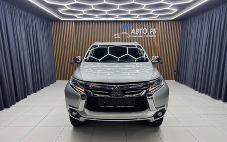 Mitsubishi Pajero Sport III рестайлинг, 2017 год, 2 550 000 рублей, 3 фотография