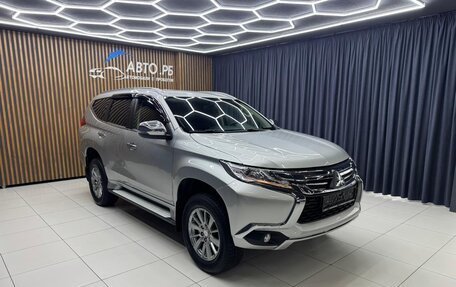 Mitsubishi Pajero Sport III рестайлинг, 2017 год, 2 550 000 рублей, 4 фотография