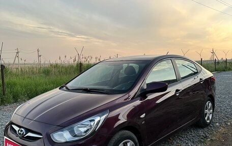 Hyundai Solaris II рестайлинг, 2011 год, 950 000 рублей, 1 фотография