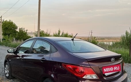 Hyundai Solaris II рестайлинг, 2011 год, 950 000 рублей, 3 фотография