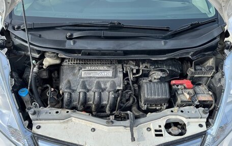 Honda Fit III, 2013 год, 830 000 рублей, 14 фотография