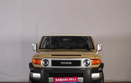 Toyota FJ Cruiser, 2021 год, 5 899 000 рублей, 2 фотография