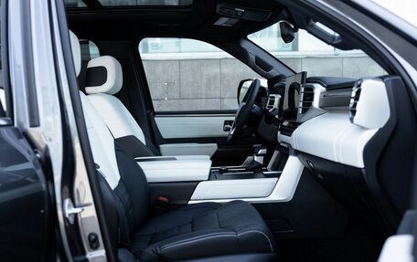 Toyota Sequoia, 2025 год, 15 000 000 рублей, 31 фотография