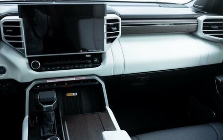 Toyota Sequoia, 2025 год, 15 000 000 рублей, 22 фотография